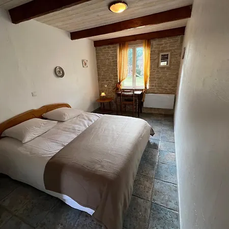Hostel L'oustaou Castellane