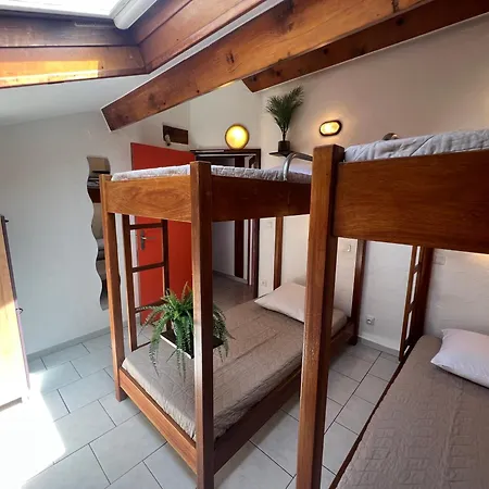 L'oustaou Hostel