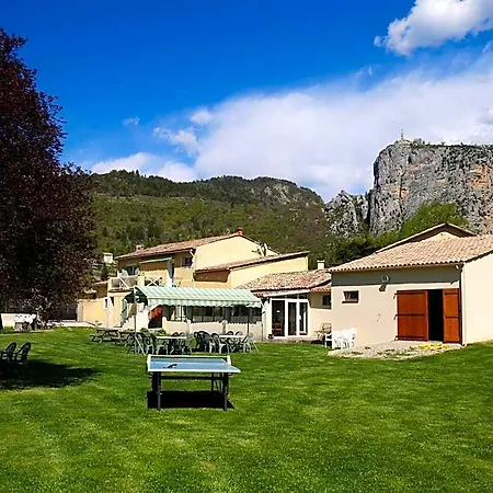 Hostel L'oustaou *