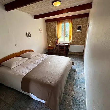 L'oustaou Hostel Castellane
