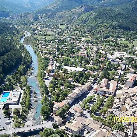 Hostel L'oustaou *