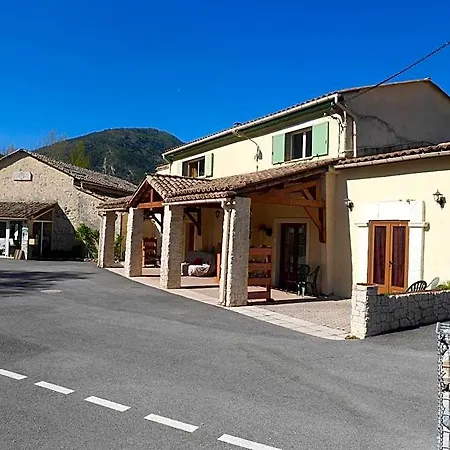 Hostel L'oustaou Castellane